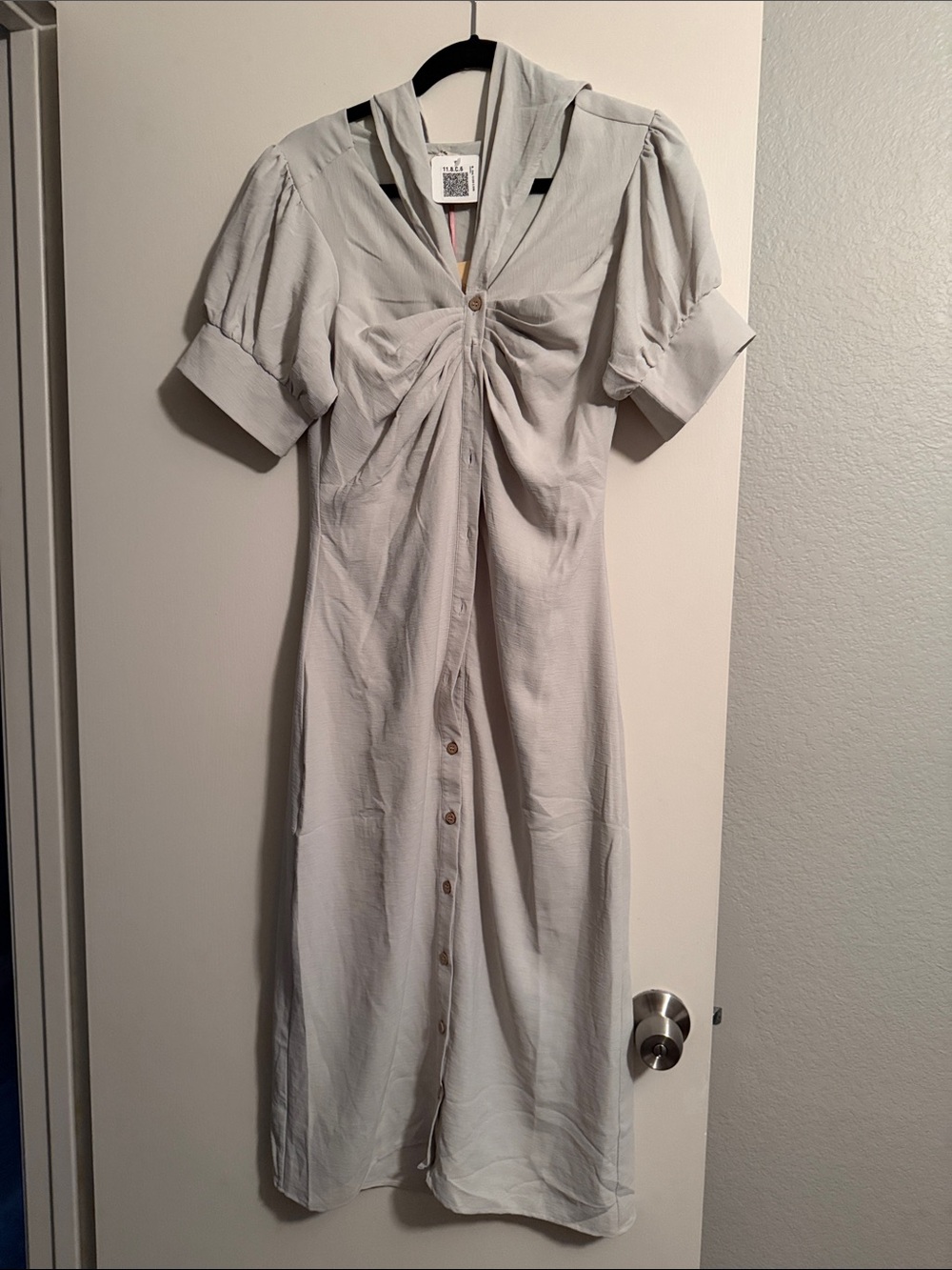 entro Light Gray Button-Front Midi Dress with Twist Bust